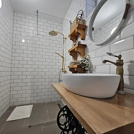 Apartman Csobogos Vendeghaz *