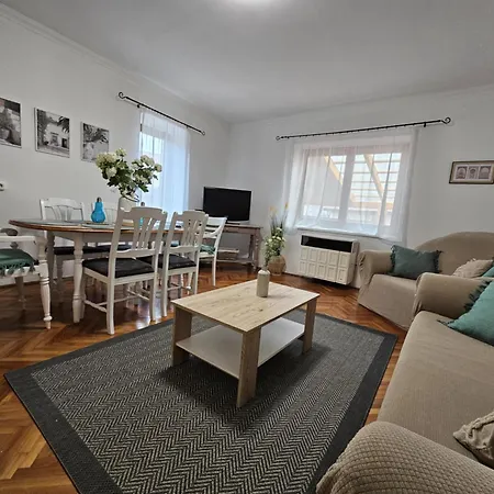Csobogos Vendeghaz Apartment Malyinka